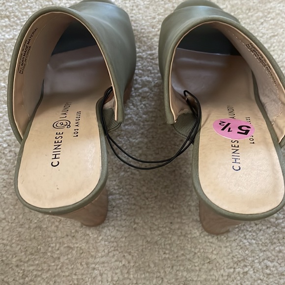 Chinese Laundry Platform Clogs - Picture 3 of 6